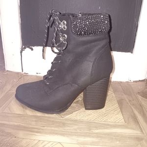 XoXo Women's Maddie Studded Hiker Booties Black Size 5